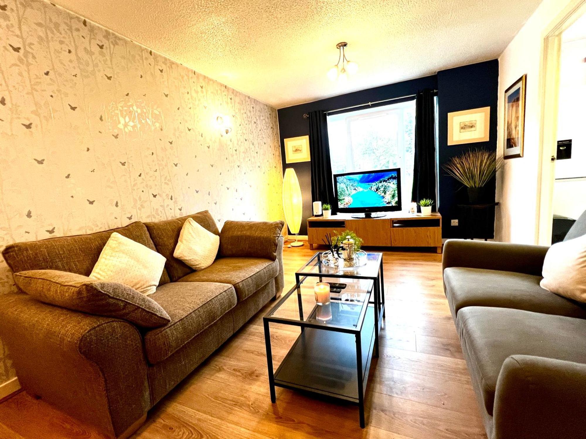 Ferienwohnung Ground Floor Flat With Free Parking & Wifi Glasgow Exterior foto