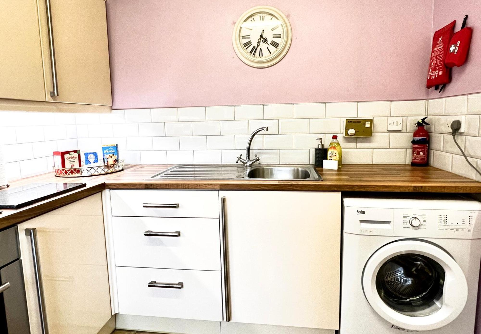 Ferienwohnung Ground Floor Flat With Free Parking & Wifi Glasgow Exterior foto